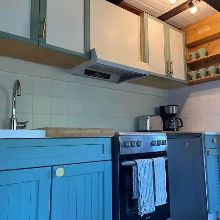 Σπίτι διακοπών Charming Garden In *